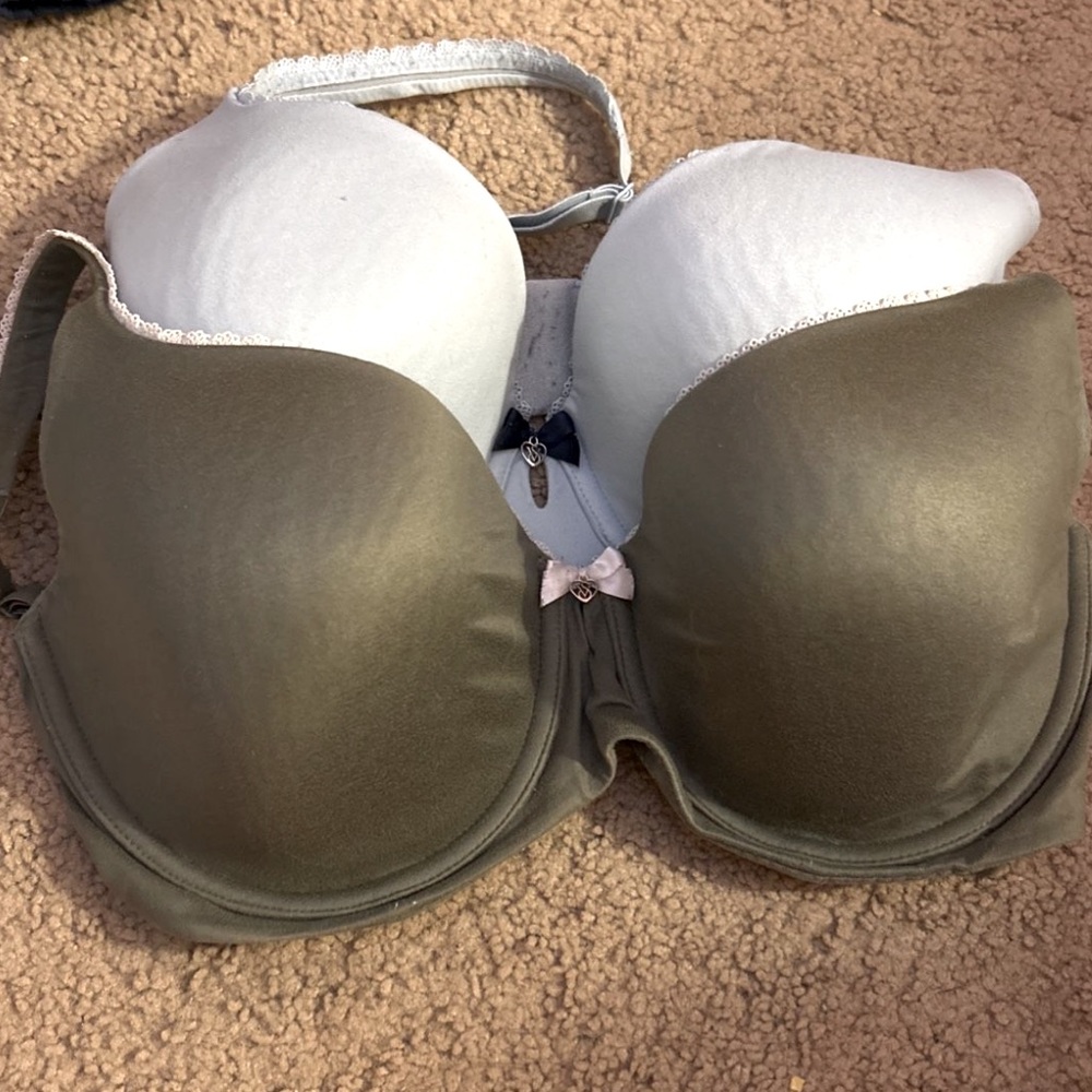 Victoria Secret Body By Victoria Lined Demi Size 34 DDS Bra Set